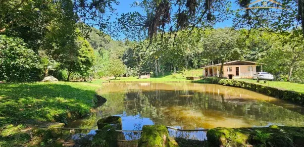 Fazenda / Sítio / Chácara com 3 Quartos à venda, 100m² no , Antonina