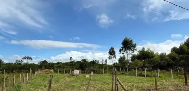 Terreno / Lote / Condomínio à venda, 603m² no Itacolomi, Balneário Piçarras