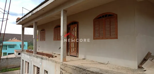 Casa com 4 Quartos à venda, 140m² no Centro, Confins