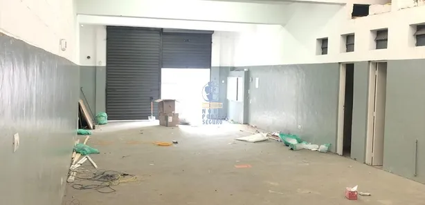 Galpão / Depósito / Armazém para alugar, 123m² no Vila Endres, Guarulhos