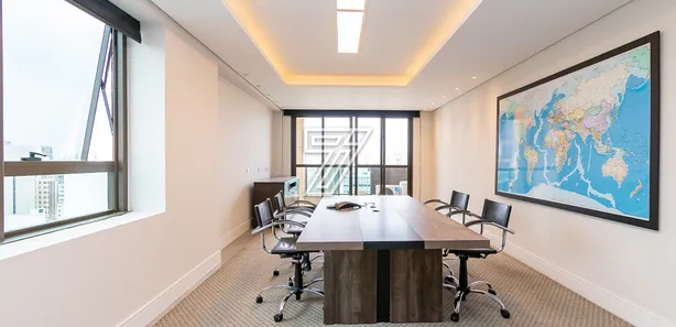 Conjunto Comercial / Sala para alugar, 201m² no Centro, Curitiba