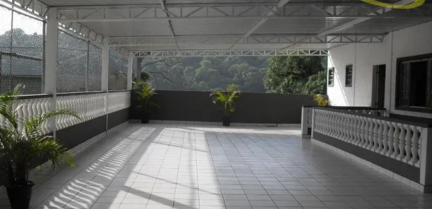 Casa Comercial com 4 Quartos para venda ou aluguel, 1000m² no Granja Nossa Senhora Aparecida, Embu das Artes