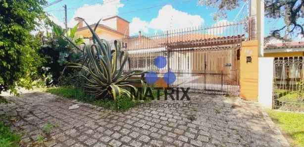 Casa com 3 Quartos para alugar, 244m² no Jardim Social, Curitiba