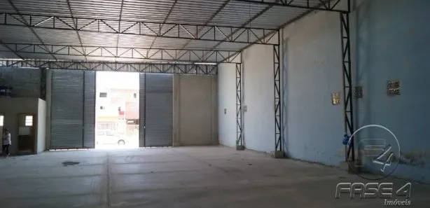Galpão / Depósito / Armazém à venda, 360m² no Vila Julieta, Resende