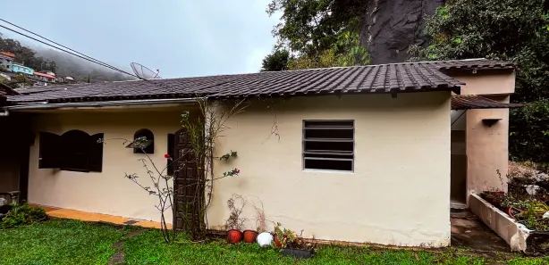Casa com 1 Quarto para alugar, 70m² no Castelanea, Petrópolis