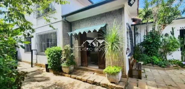 Casa com 4 Quartos à venda, 260m² no Mosela, Petrópolis