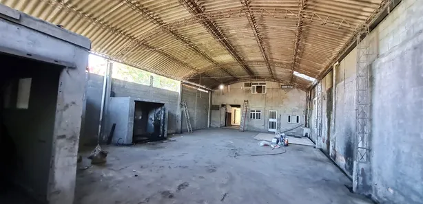 Galpão / Depósito / Armazém com 4 Quartos à venda, 600m² no BNH, Mesquita