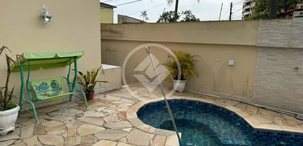 Sobrado com 3 Quartos para alugar, 131m² no Jardim Cunhambebe (Vicente de Carvalho), Guarujá