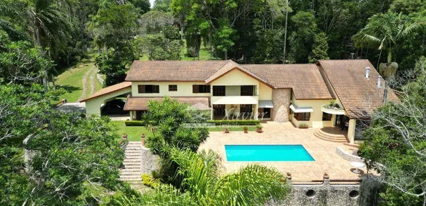 Fazenda / Sítio / Chácara com 8 Quartos à venda, 600m² no Campo Verde, Ibiúna
