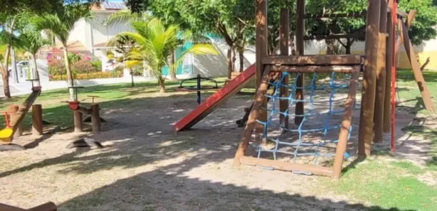 Casa de Condomínio com 5 Quartos para alugar, 250m² no Boa União (Abrantes), Camaçari