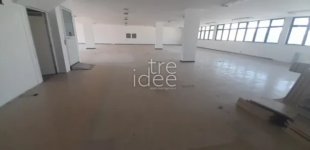 Conjunto Comercial / Sala para alugar, 725m² no Centro, Curitiba