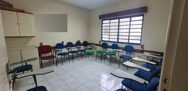 Casa Comercial para alugar, 145m² no Vila Santa Luzia, Taboão da Serra