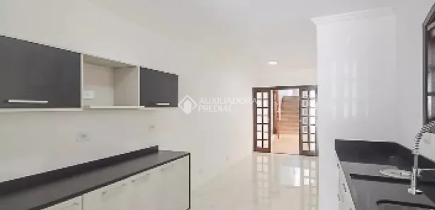 Casa com 3 Quartos para alugar, 373m² no Parque Terra Nova, São Bernardo do Campo