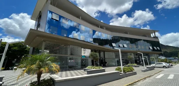 Loja / Salão / Ponto Comercial à venda, 49m² no Olaria, Nova Friburgo