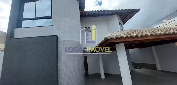 Sobrado com 5 Quartos à venda, 380m² no Candeias, Vitória da Conquista