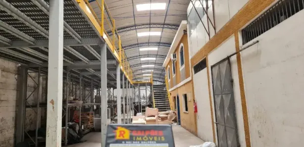 Galpão / Depósito / Armazém para alugar, 1300m² no Centro, Nilópolis
