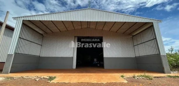 Galpão / Depósito / Armazém à venda, 900m² no Parque Ind. Alvisio Schneider, Corbélia