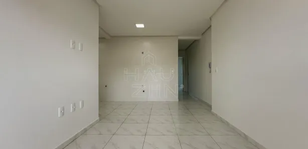 Apartamento com 2 Quartos para alugar, 60m² no Meia Praia, Navegantes