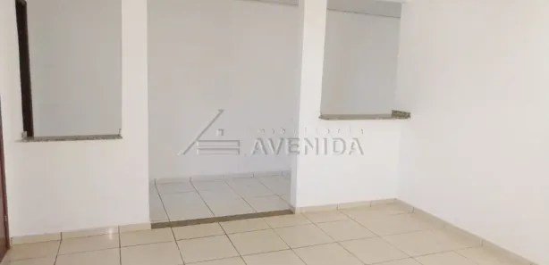 Casa com 3 Quartos para alugar, 70m² no Cafezal, Londrina