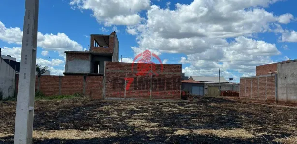 Terreno / Lote / Condomínio à venda, 250m² no Jardim Scala, Trindade