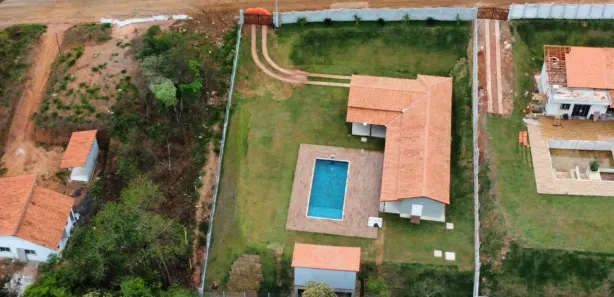 Fazenda / Sítio / Chácara com 3 Quartos à venda, 600m² no , Igaratá