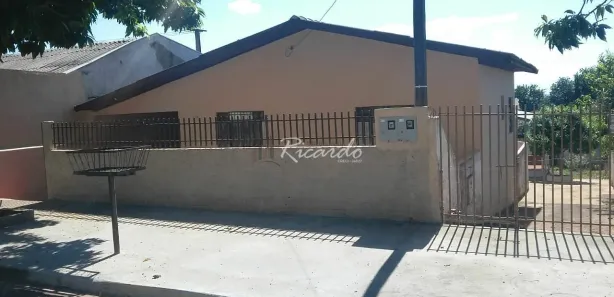 Casa com 2 Quartos para alugar, 60m² no Jardim Lorena, Arapongas