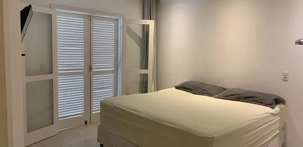 Casa de Condomínio com 3 Quartos para venda ou aluguel, 334m² no Vila Mike, São Roque