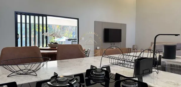 Fazenda / Sítio / Chácara com 4 Quartos à venda, 1300m² no , Mairinque