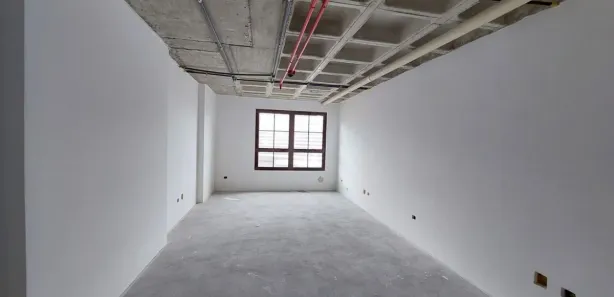 Conjunto Comercial / Sala para alugar, 32m² no Cristo Rei, Curitiba