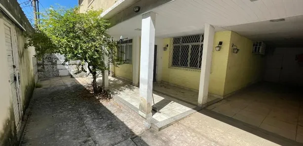 Sobrado com 4 Quartos à venda, 200m² no Centro, Nova Iguaçu