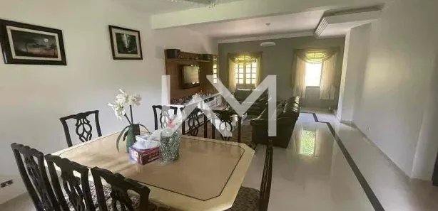 Fazenda / Sítio / Chácara com 4 Quartos à venda, 450m² no Arujá Country Club, Arujá