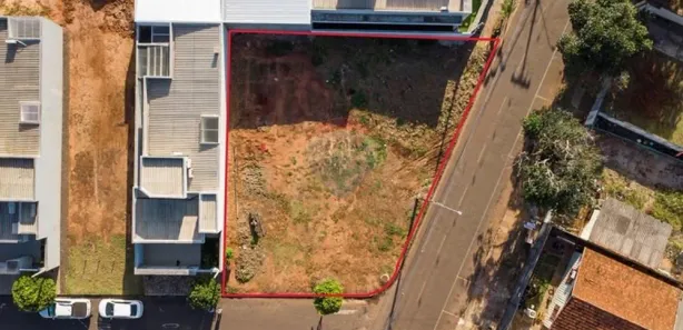 Terreno / Lote / Condomínio à venda, 438m² no Jardim Veneza II, Umuarama