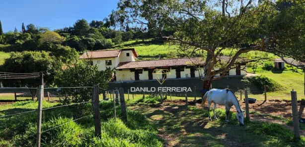 Fazenda / Sítio / Chácara com 3 Quartos para venda ou aluguel, 455m² no Jacaré, Cabreúva