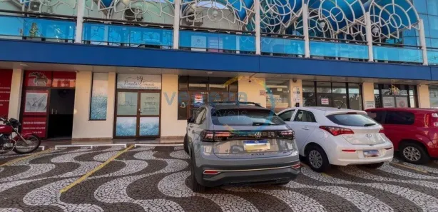 Galpão / Depósito / Armazém para alugar, 31m² no Vitória, Londrina