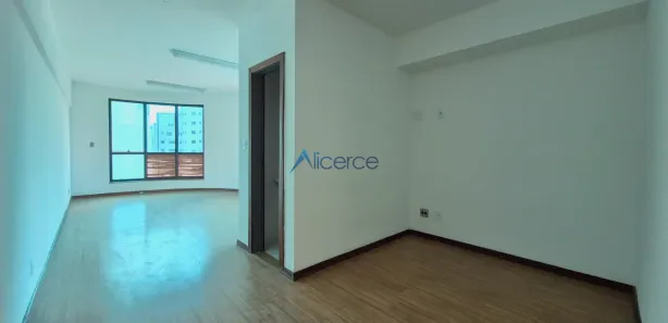 Conjunto Comercial / Sala à venda, 40m² no Centro, Juiz de Fora