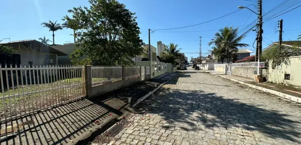 Terreno / Lote / Condomínio à venda, 365m² no , Balneário Piçarras