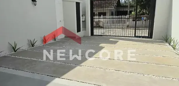 Sobrado com 3 Quartos à venda, 205m² no Armação, Penha