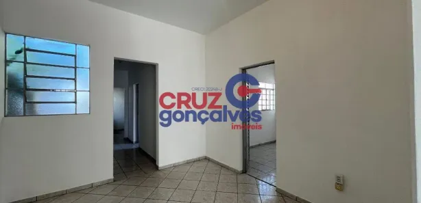 Loja / Salão / Ponto Comercial com 2 Quartos para alugar, 300m² no Zona Central, Rio Claro
