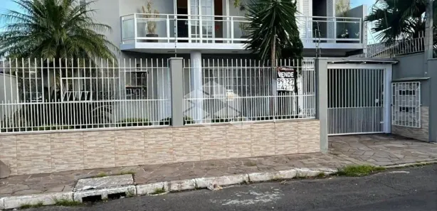 Casa com 4 Quartos à venda, 200m² no Niterói, Canoas