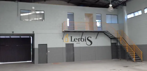 Galpão / Depósito / Armazém para alugar, 750m² no Jardim São João, Salto