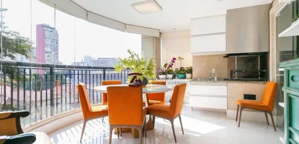 Apartamento com 4 Quartos para alugar, 240m² no Santa Cecília, São Paulo