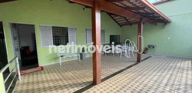 Casa com 3 Quartos à venda, 115m² no Centro, Florestal