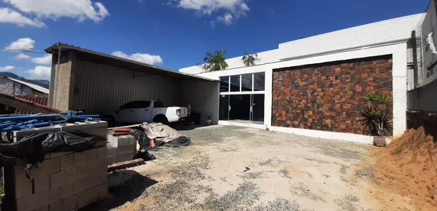 Galpão / Depósito / Armazém à venda, 384m² no Vila Lenzi, Jaraguá do Sul