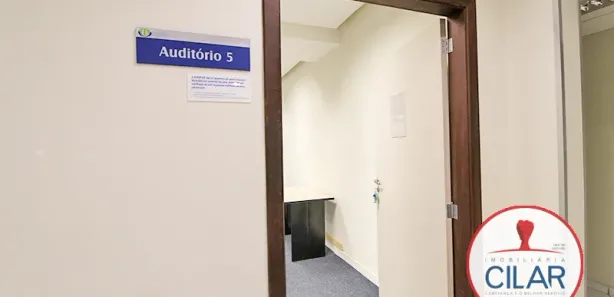 Conjunto Comercial / Sala para alugar, 79m² no Centro, Curitiba
