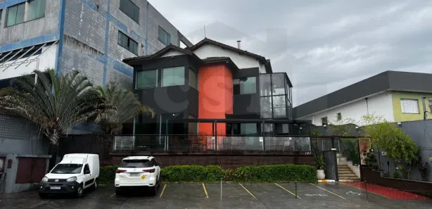 Prédio Inteiro para alugar, 260m² no Jaguaré, São Paulo