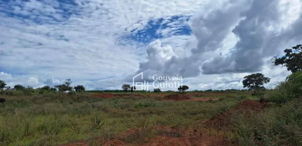Terreno / Lote / Condomínio à venda, 57000m² no Zona Rural, 