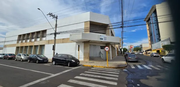 Prédio Inteiro para venda ou aluguel, 1450m² no Centro, Bauru