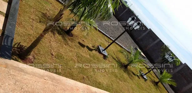 Loja / Salão / Ponto Comercial à venda, 2100m² no , Cravinhos