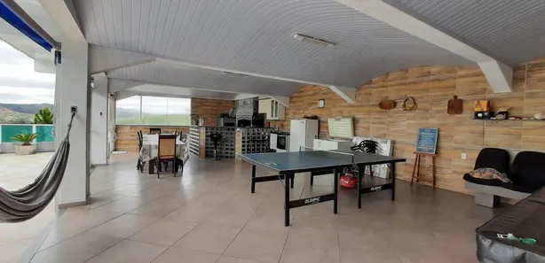 Fazenda / Sítio / Chácara com 7 Quartos à venda, 700m² no , Mairinque