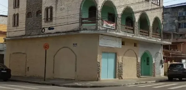Prédio Inteiro para alugar, 300m² no Cajueiros, Macaé